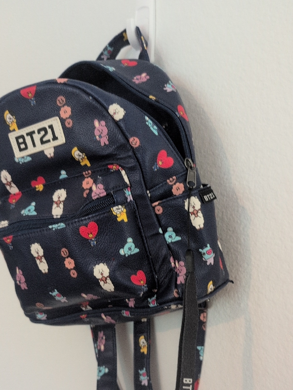 BT21 Mini Backpack - Picture 13 of 15